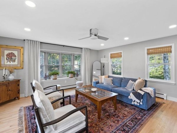 15 Meadow Ln, Marblehead, MA 01945