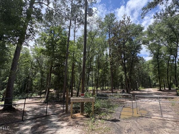 1935 Gator Lane, Vancleave, MS 39565
