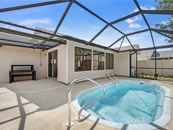 5581 Longleaf DR , NORTH FORT MYERS, FL 33917