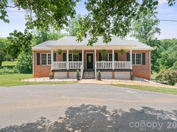 1133 Finger Bridge Road, Hickory, NC 28602