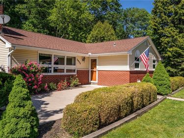 3922 N Hampton Brook Drive, Hamburg, NY 14075