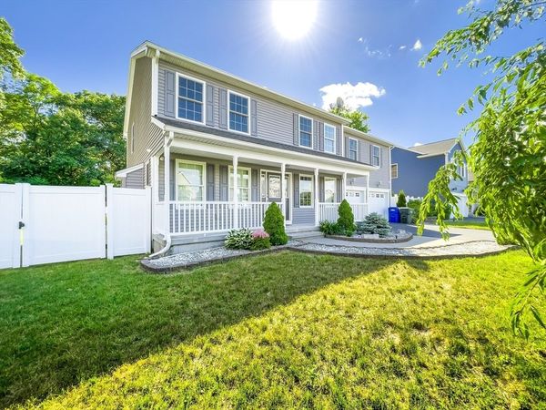 210 Naismith St, Springfield, MA 01104