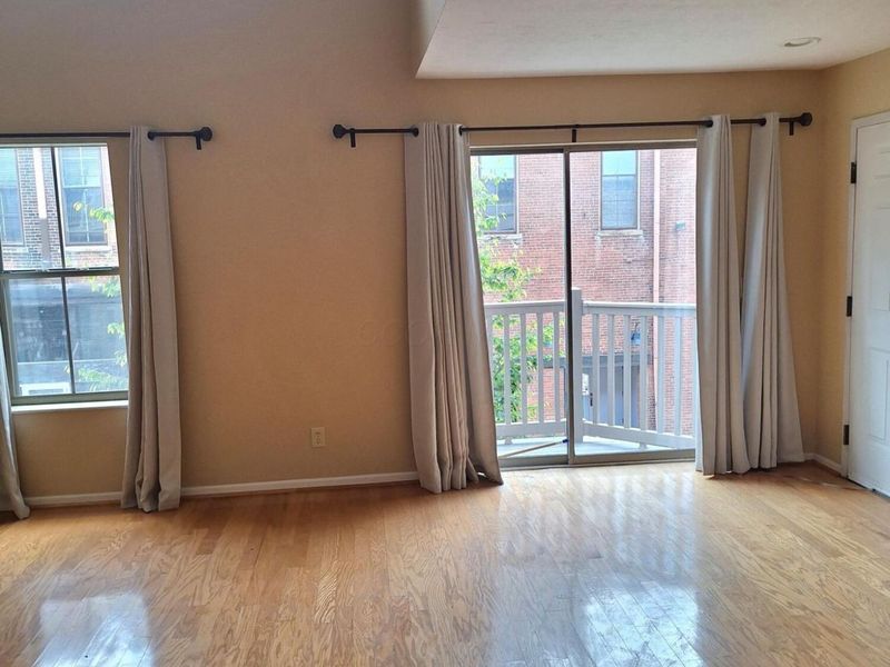 18 W Russell Street , Columbus, OH 43215 Photo 8