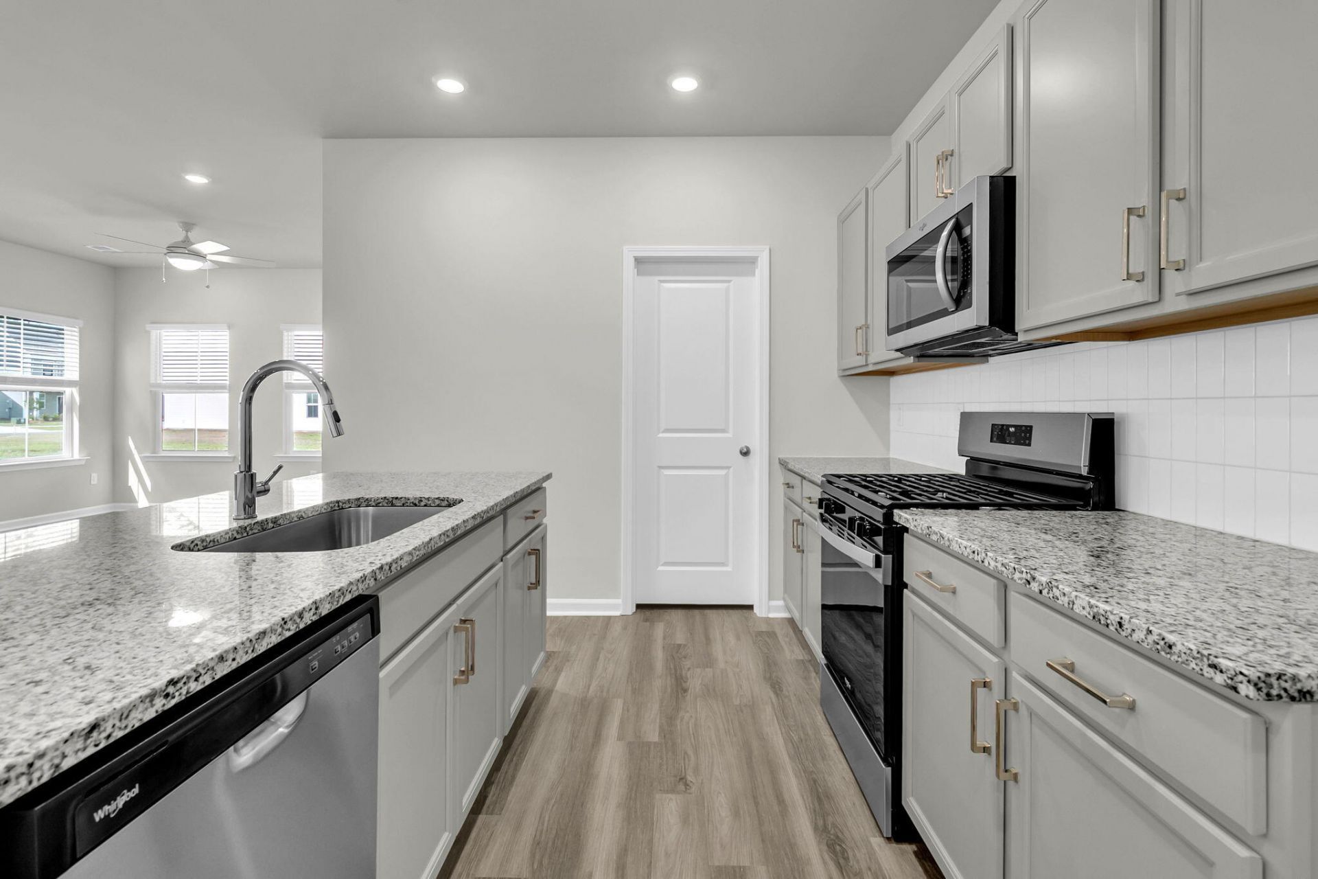 216 Hungerford Drive Photo 22
