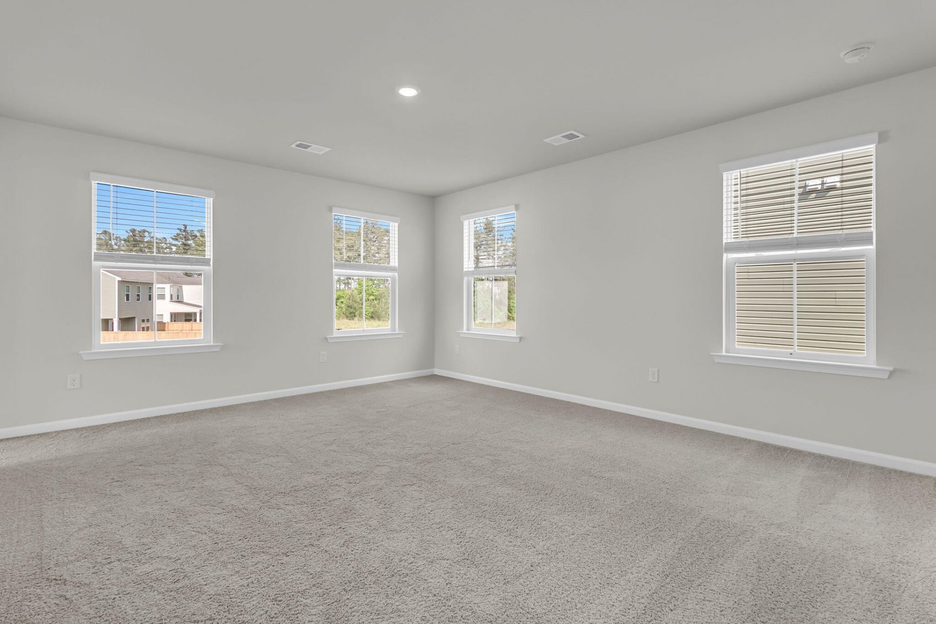 216 Hungerford Drive Photo 32