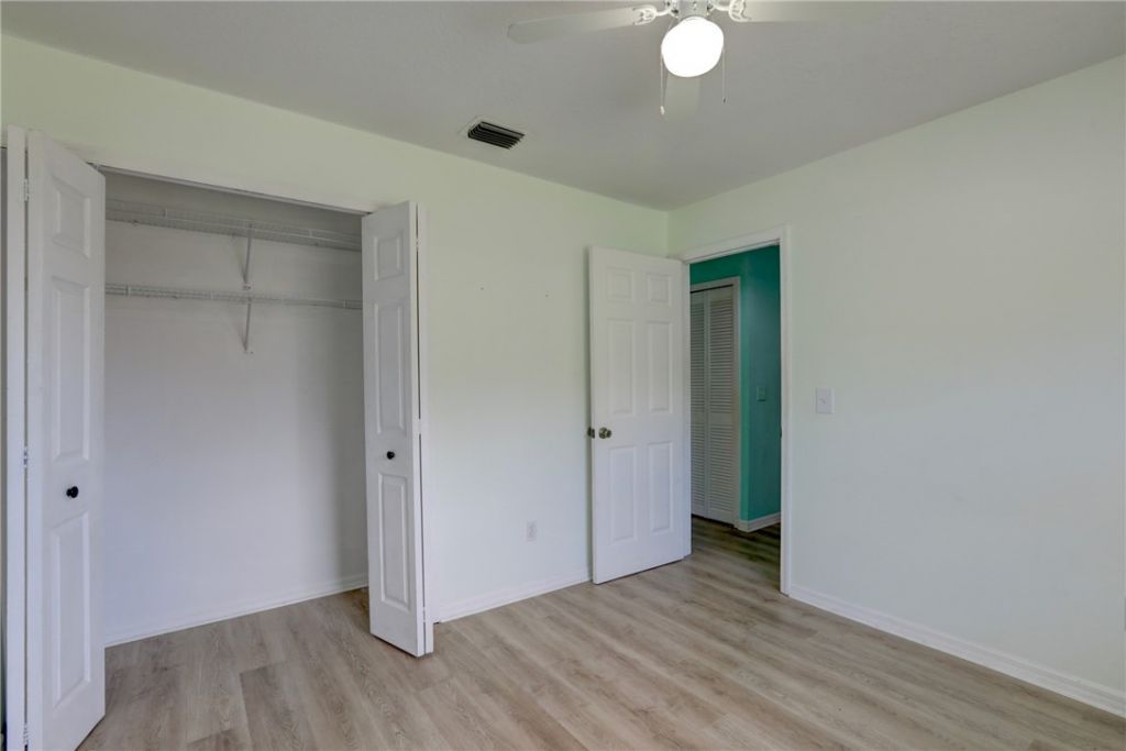 243 Dickens Avenue, Sebastian, FL 32958 Photo
