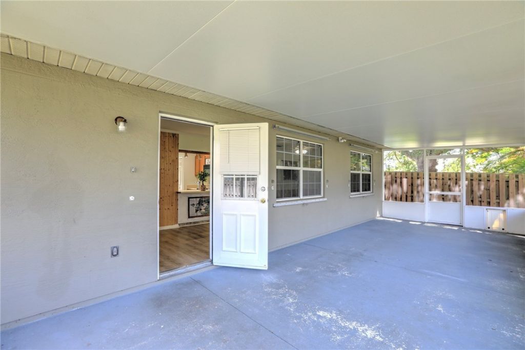 243 Dickens Avenue, Sebastian, FL 32958 Photo