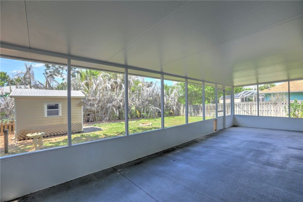 243 Dickens Avenue, Sebastian, FL 32958 Photo