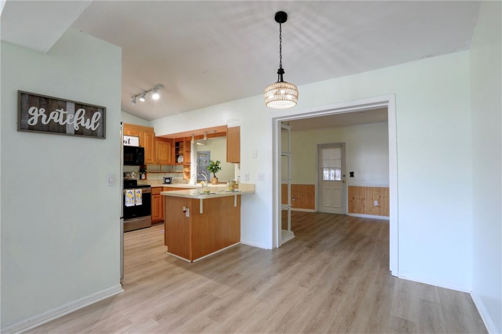 243 Dickens Avenue, Sebastian, FL 32958 Photo