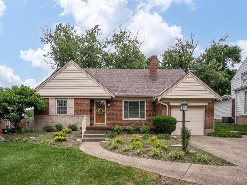 7090 Euclid Avenue, Sycamore Township, OH 45243 Photo 3
