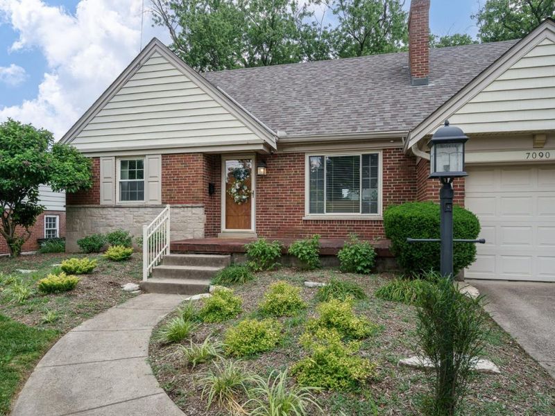 7090 Euclid Avenue, Sycamore Township, OH 45243 Photo 4