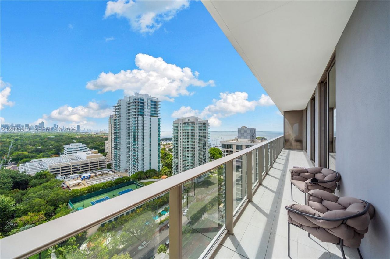 2678 Tigertail Ave, Unit 1702, Miami, FL 33133 Photo