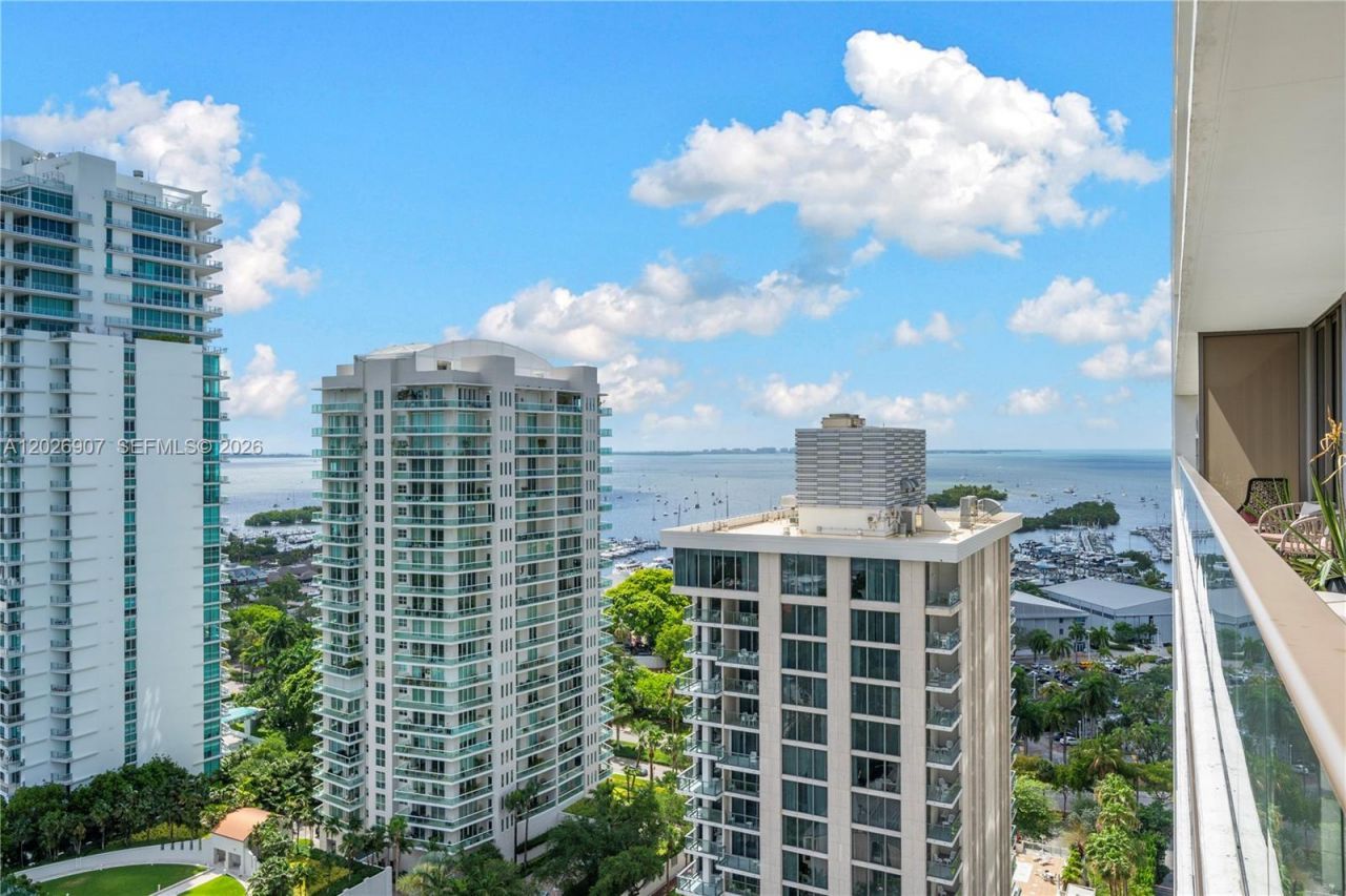 2678 Tigertail Ave, Unit 1702, Miami, FL 33133 Photo
