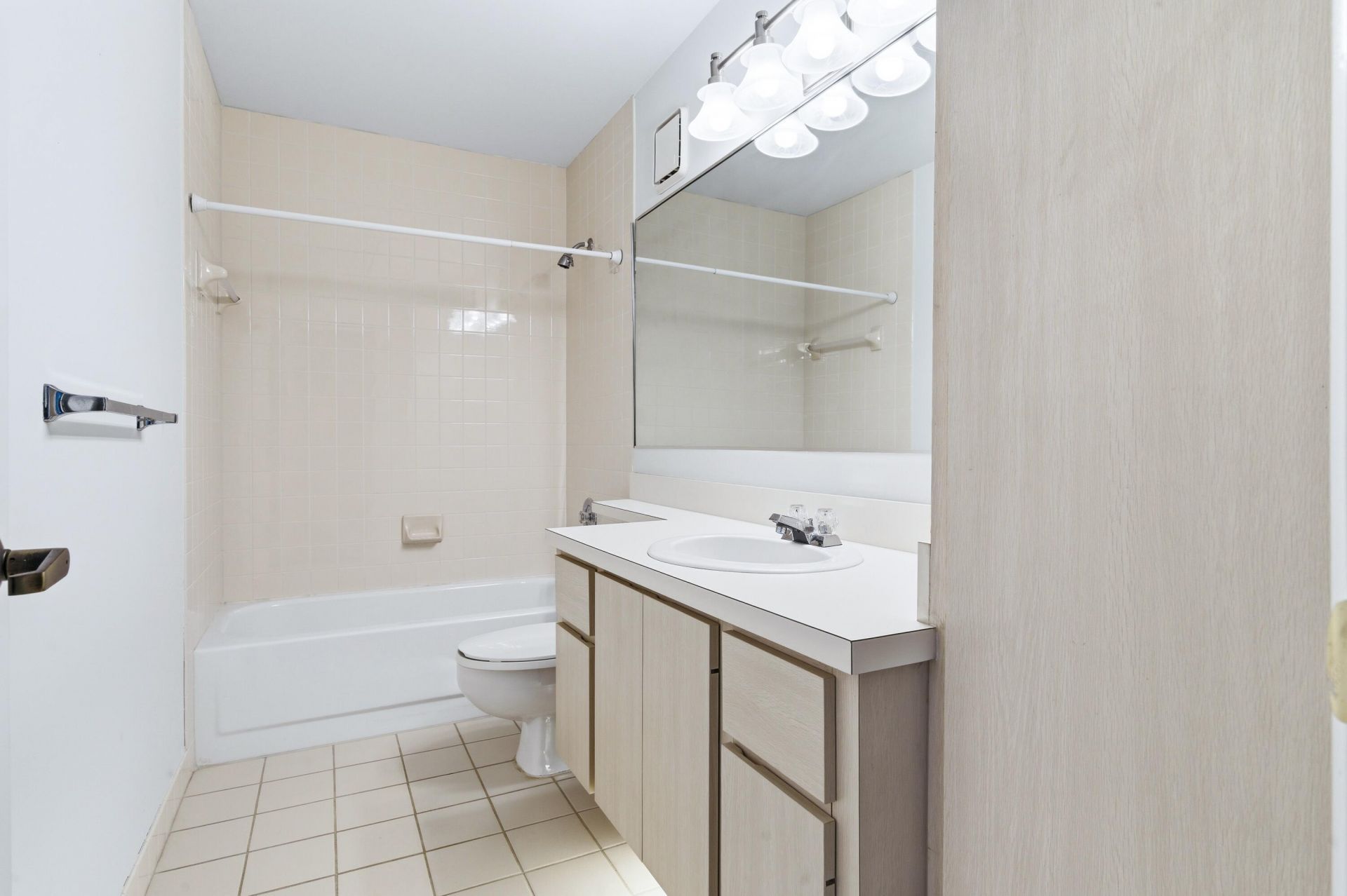 1809 Middleton Way, West Palm Beach, FL 33409 Photo