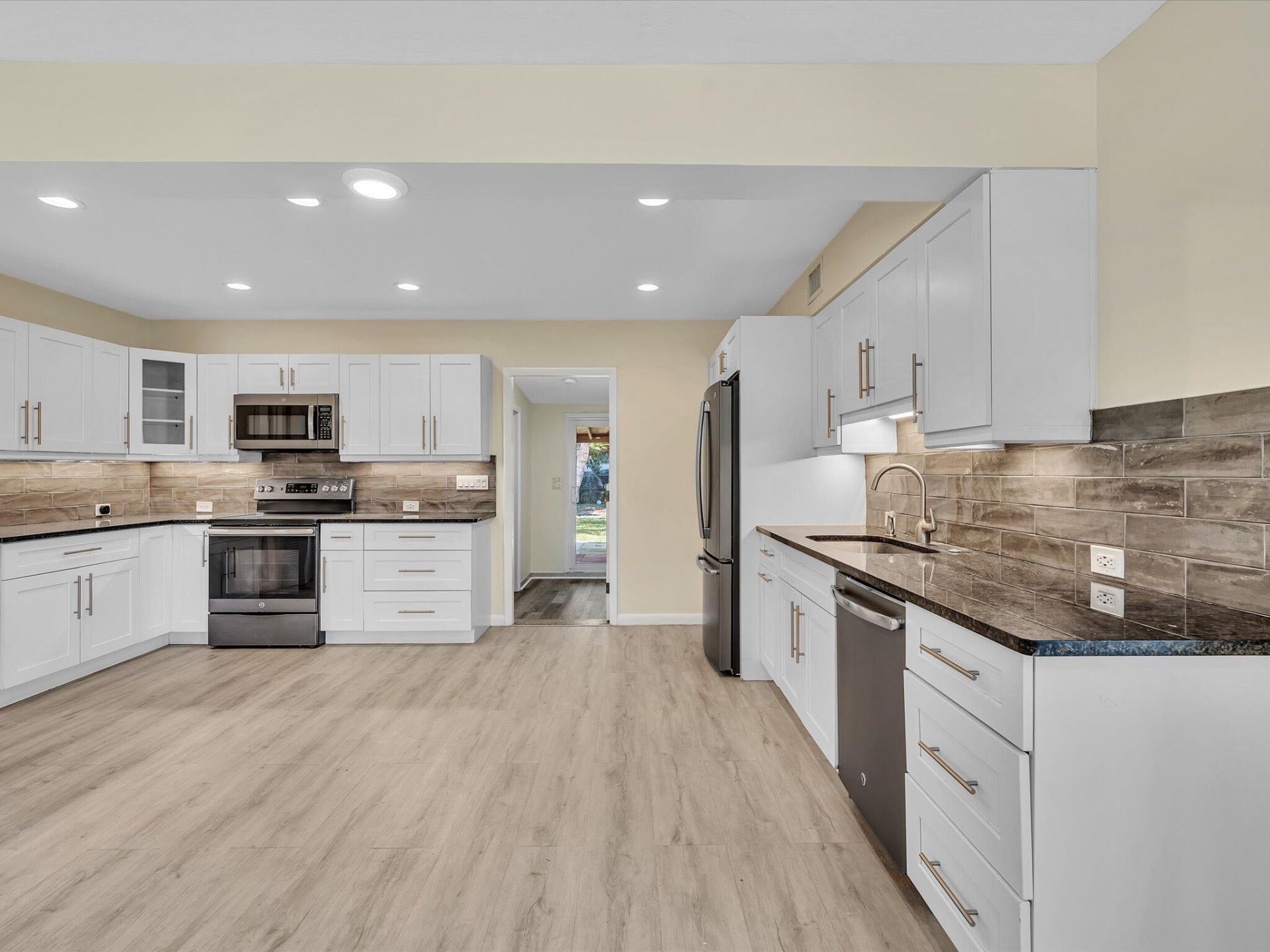 607 W Perry Street, Lantana, FL 33462 Photo