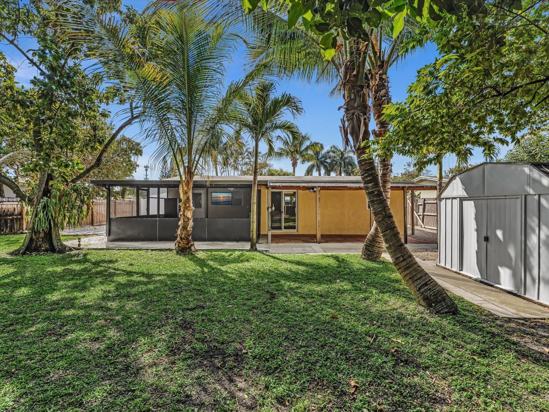 607 W Perry Street, Lantana, FL 33462 Photo
