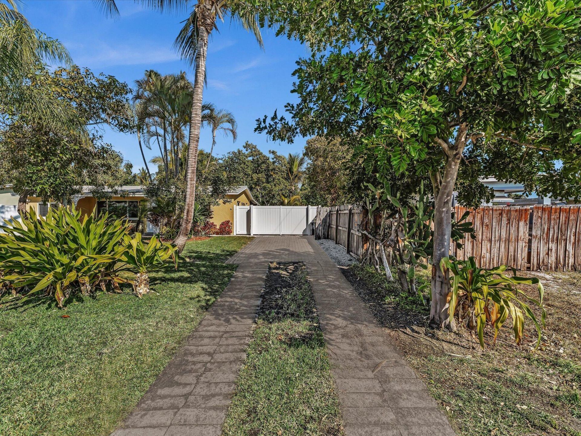 607 W Perry Street, Lantana, FL 33462 Photo