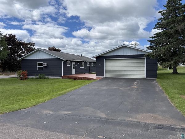 111 E 7th St, Washburn, WI 54891