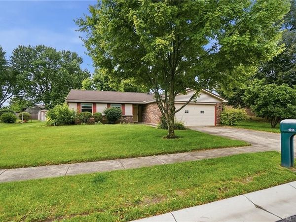 1544 Casilla Court, Miamisburg, OH 45342