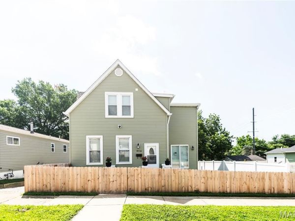 956 Erskine Avenue, St Louis, MO 63125