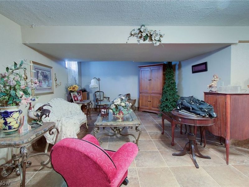 1495 Fredrickburg Drive, Youngstown, OH 44412 Photo 27