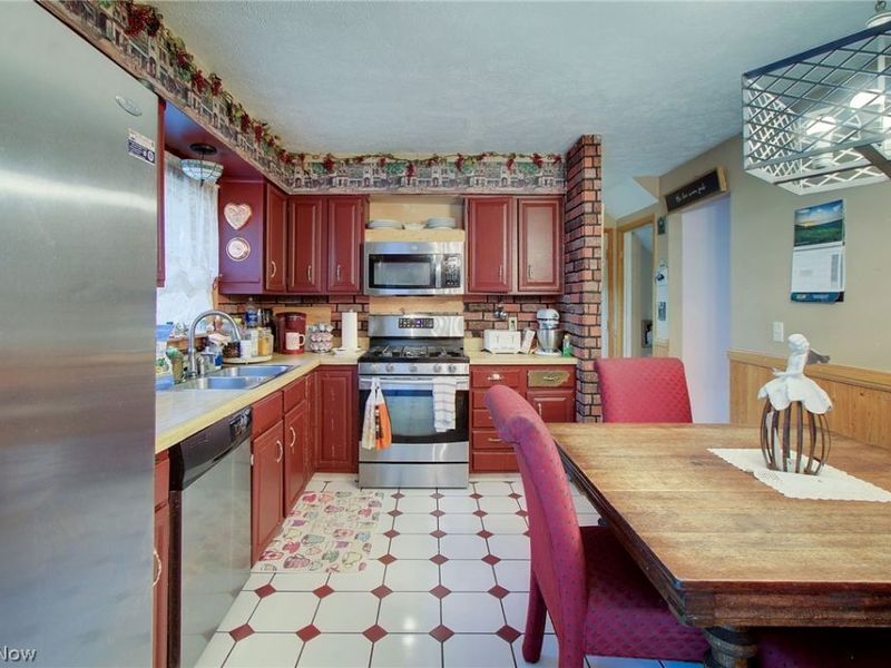 1495 Fredrickburg Drive, Youngstown, OH 44412 Photo 8