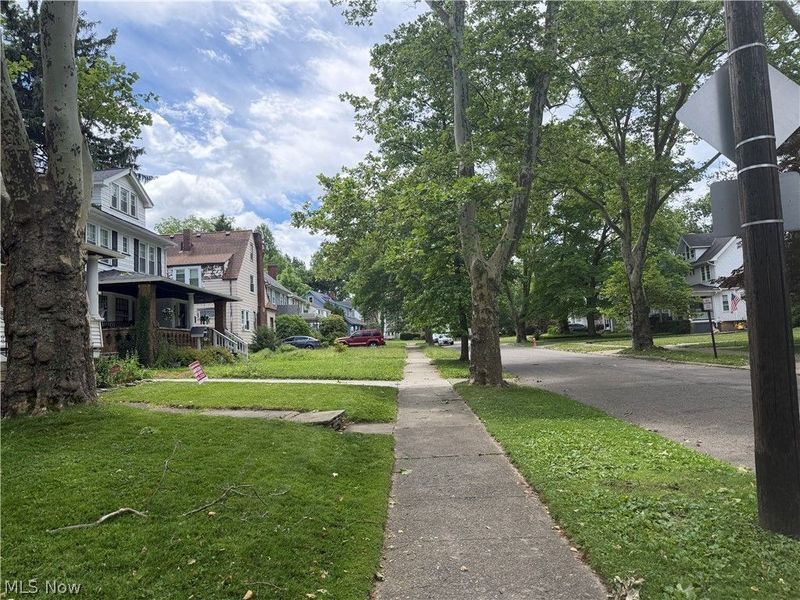 951 Roanoke Road , Cleveland Heights, OH 44121 Photo 25