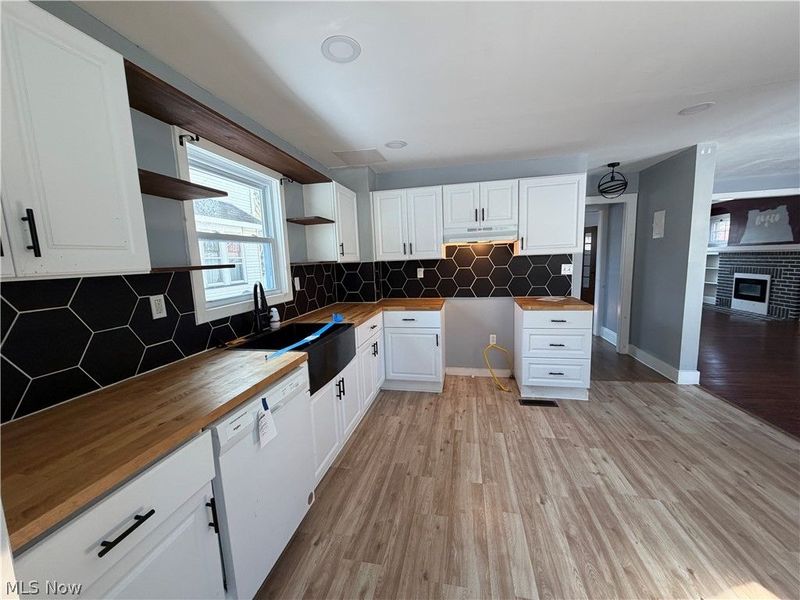 951 Roanoke Road , Cleveland Heights, OH 44121 Photo 6