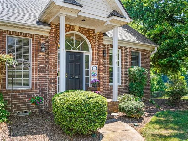 7600 Pond Court, Kernersville, NC 27284