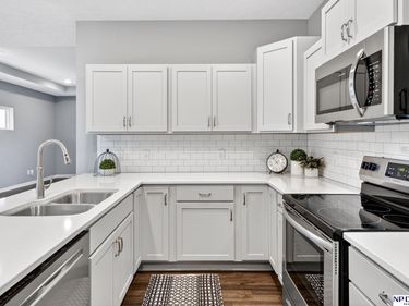 2114 Aaron Way, Fremont, NE 68025