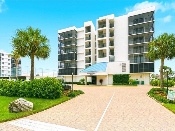 10420 Gulf Shore DR, Unit 161, NAPLES, FL 34108