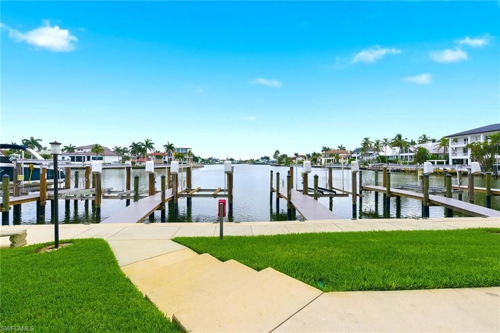 10420 Gulf Shore Dr, Unit 161, Naples, FL 34108 Photo