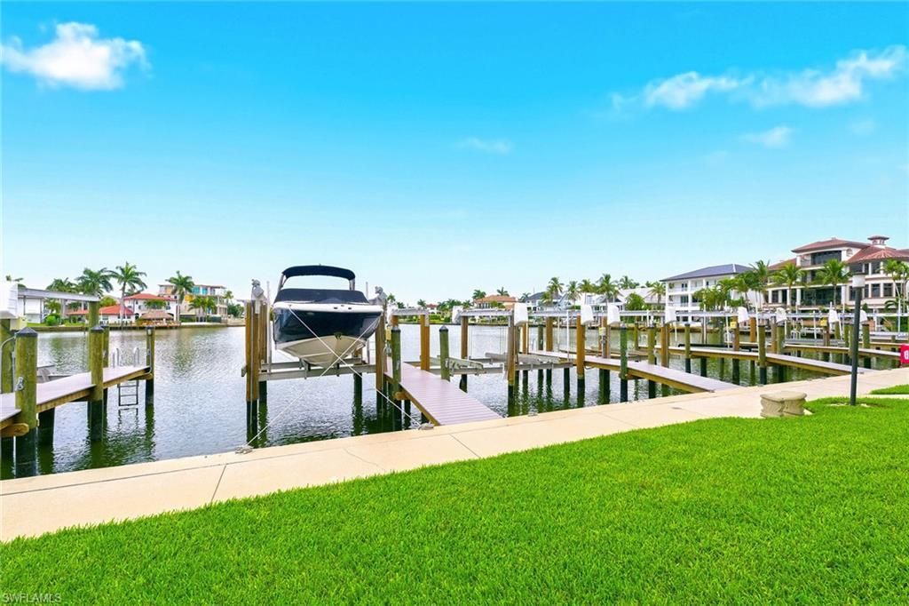 10420 Gulf Shore Dr, Unit 161, Naples, FL 34108 Photo