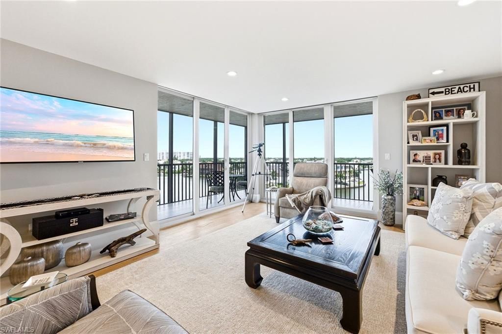 10420 Gulf Shore Dr, Unit 161, Naples, FL 34108 Photo
