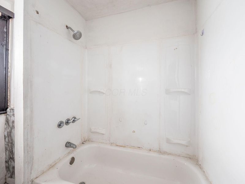 324 Wrexham Avenue, Columbus, OH 43223 Photo 17