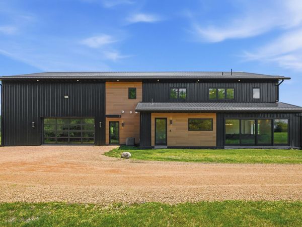880 Wild Oak Trail , Maple Plain, MN 55359