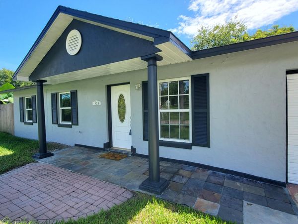 963 Madison Avenue, Daytona Beach, FL 32114
