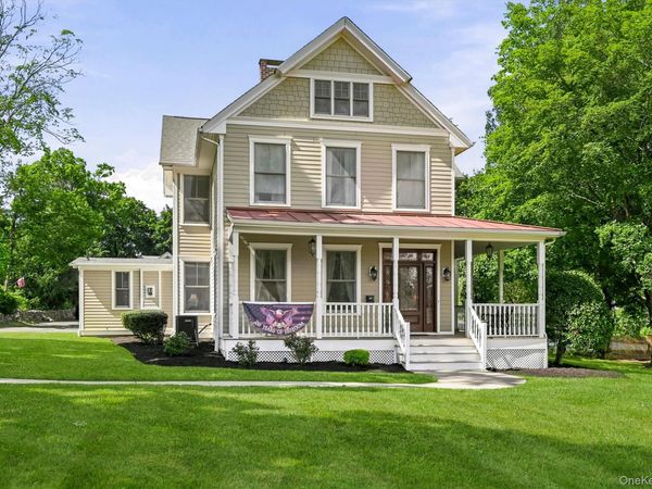 68 E Erie Street, Blauvelt, NY 10913