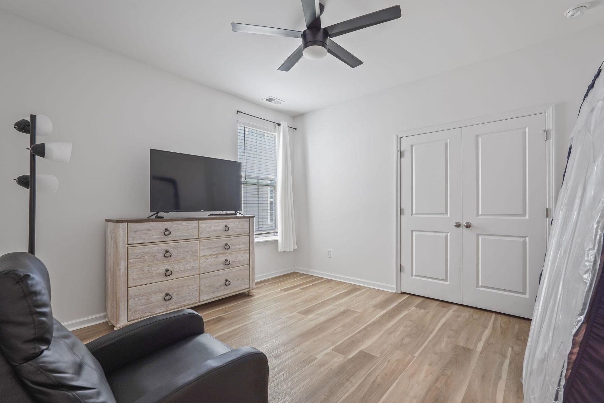 398 Sun Colony Blvd.  Photo 15