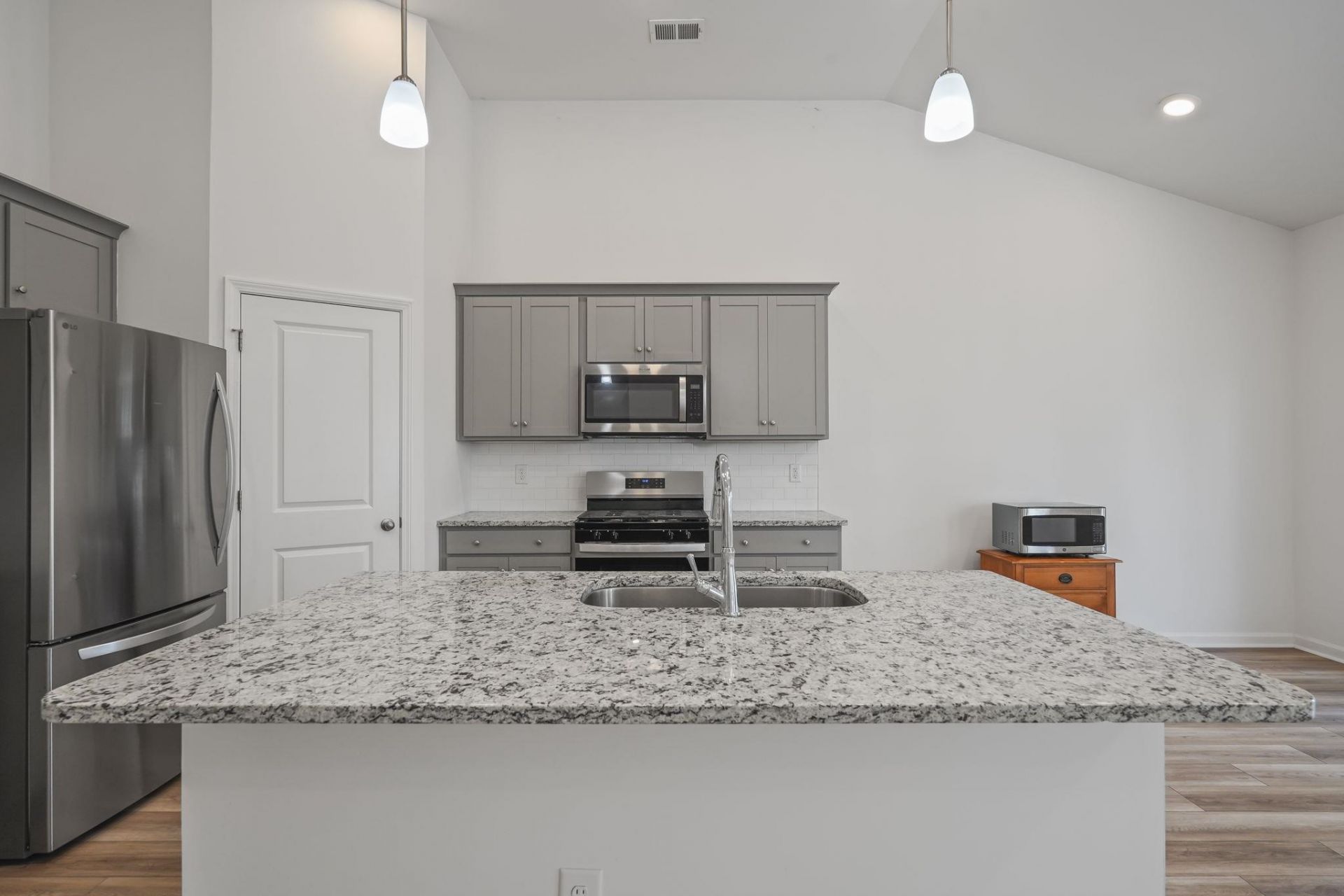 398 Sun Colony Blvd.  Photo 20