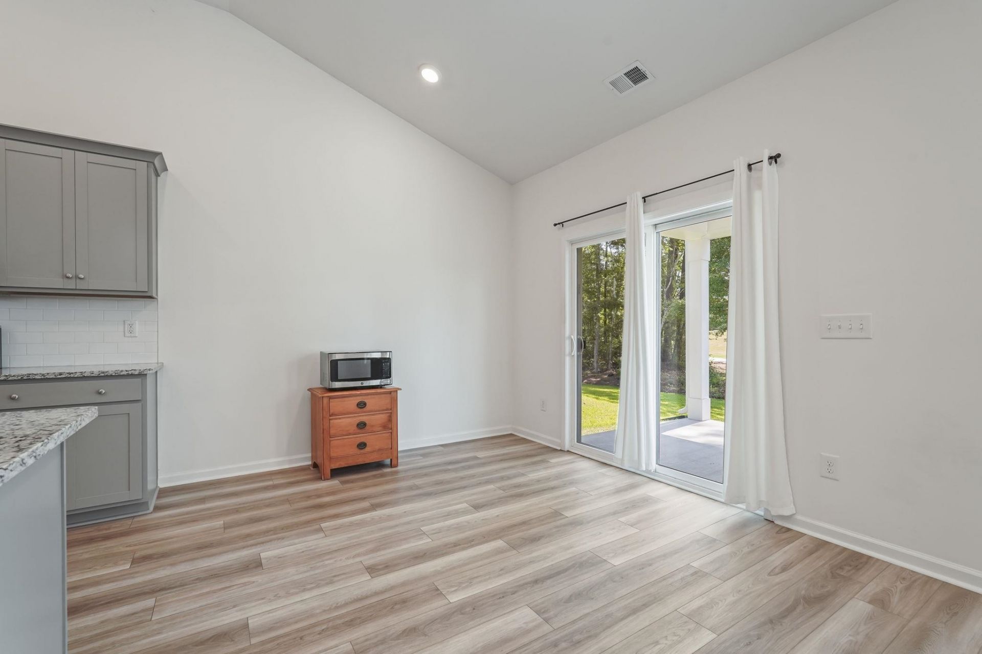 398 Sun Colony Blvd.  Photo 22