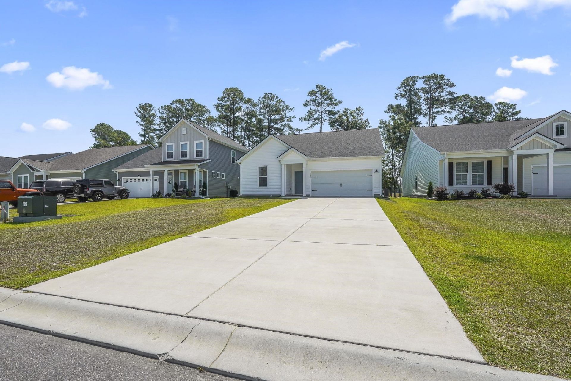 398 Sun Colony Blvd.  Photo 32