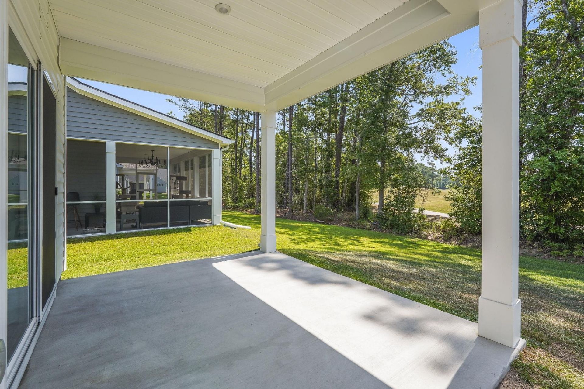 398 Sun Colony Blvd.  Photo 33
