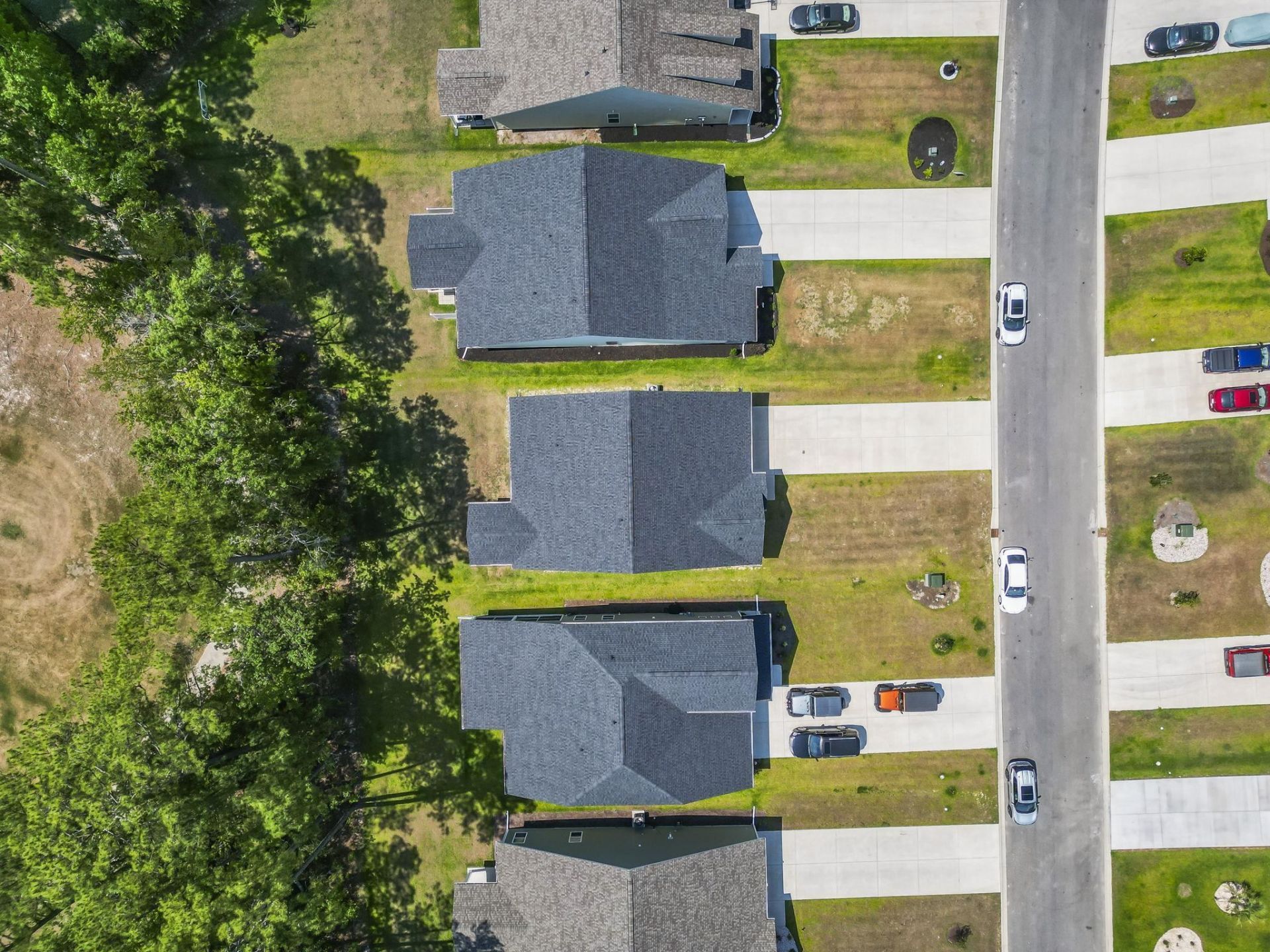 398 Sun Colony Blvd.  Photo 5