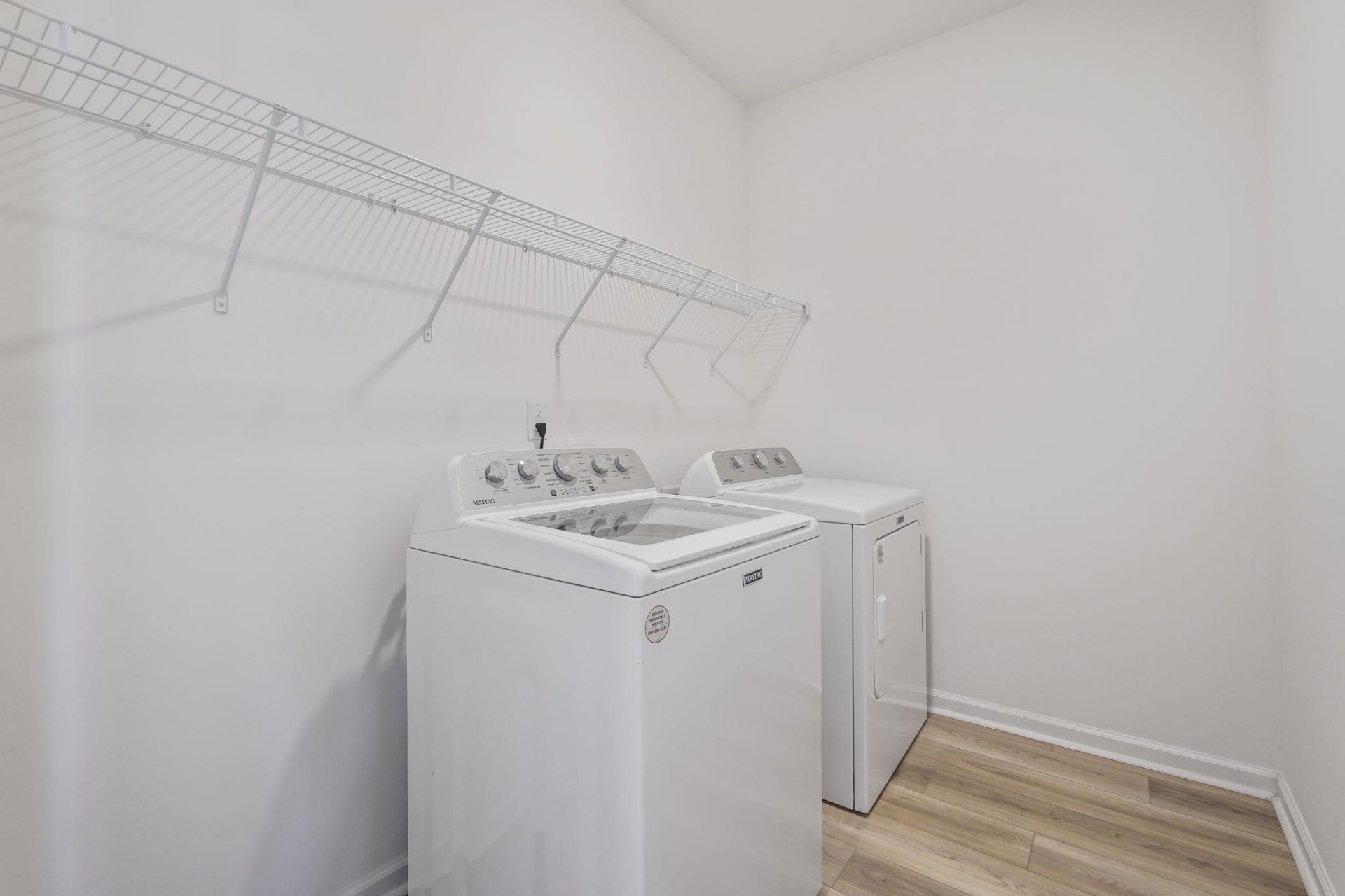 398 Sun Colony Blvd.  Photo 6