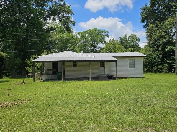 8180 Carol Street, Sneads, FL 32460