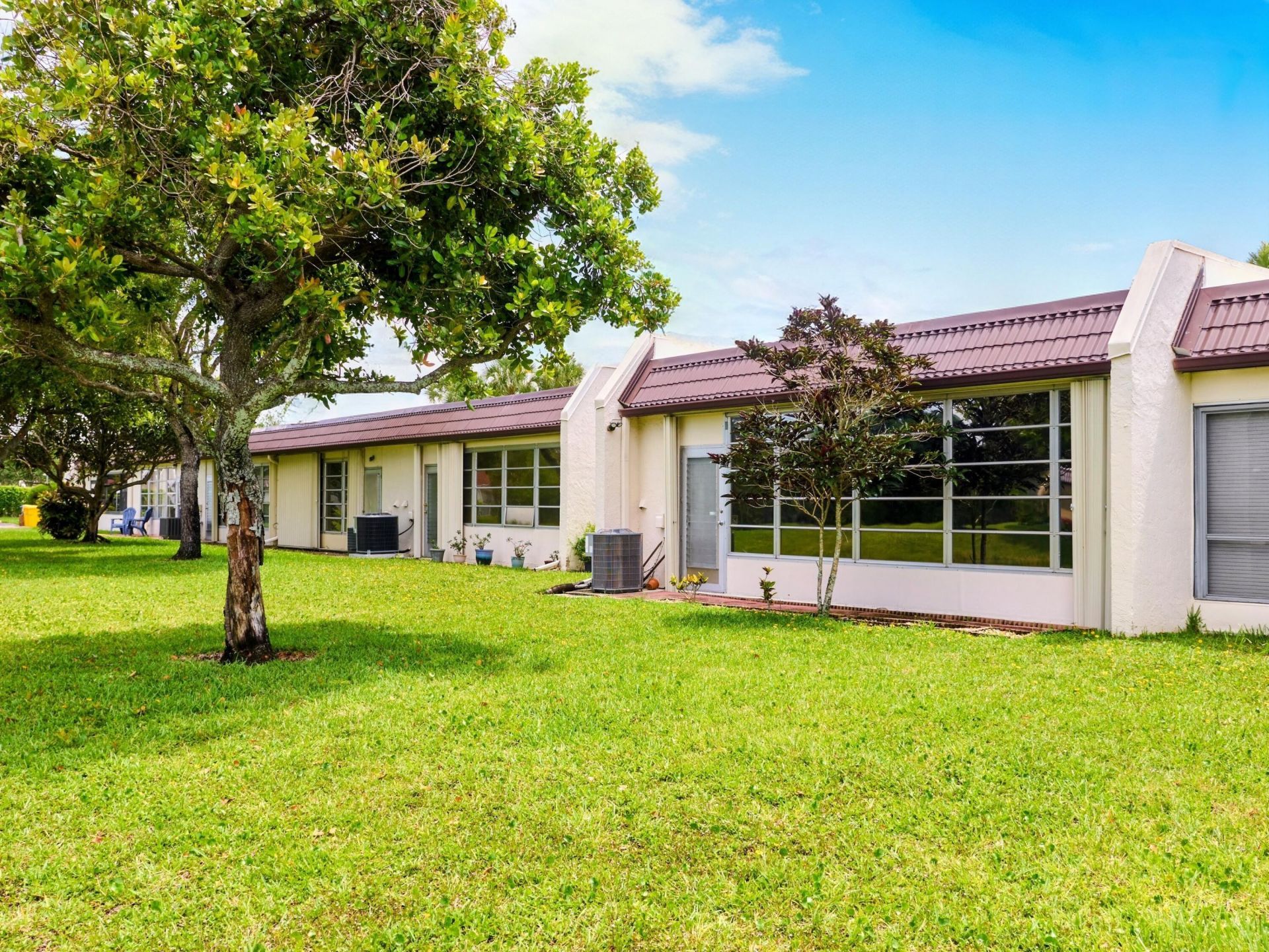 175 Lake Susan Lane, West Palm Beach, FL 33411 Photo