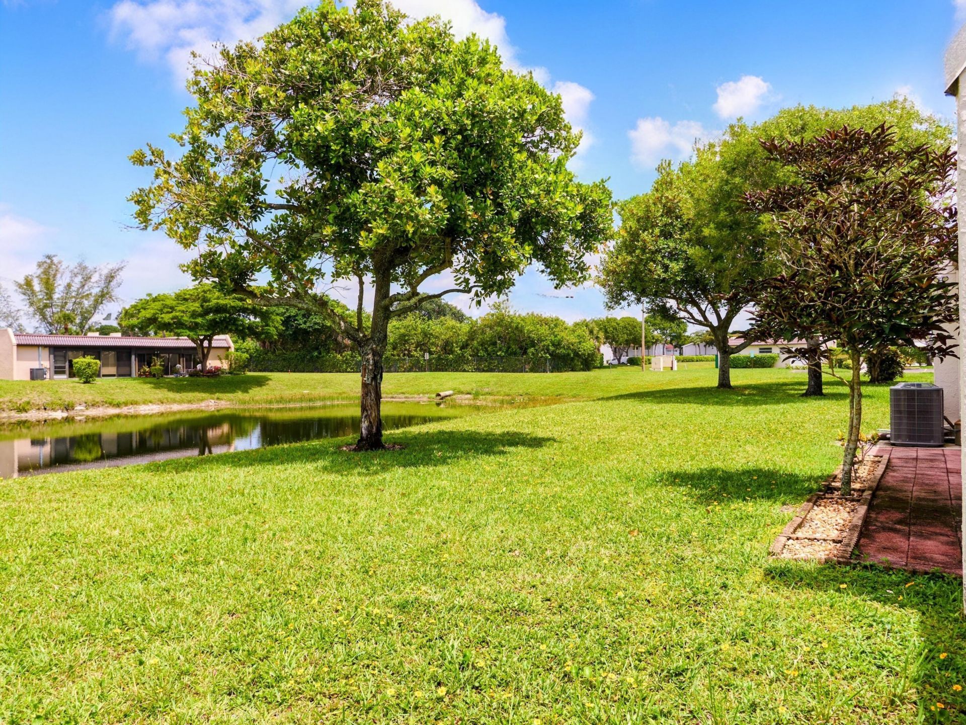 175 Lake Susan Lane, West Palm Beach, FL 33411 Photo