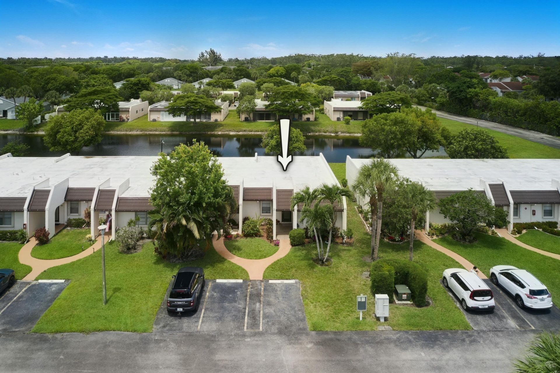 175 Lake Susan Lane, West Palm Beach, FL 33411 Photo