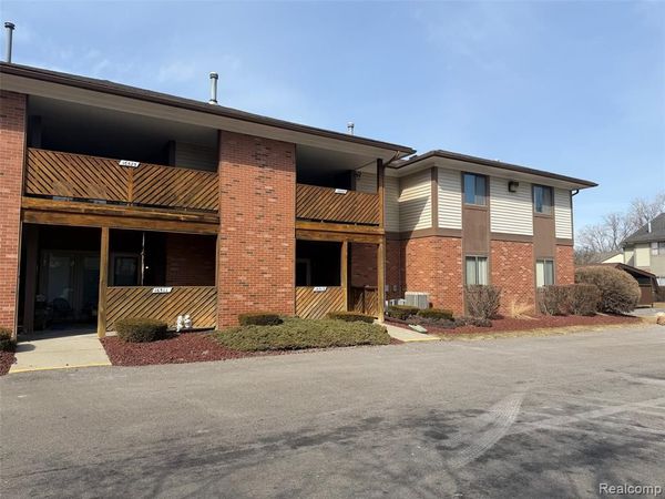 16525 WOODLANE, Fraser, MI 48026